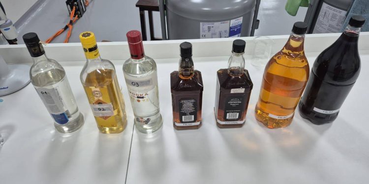 Laboratório da UFPR oferece análise de bebidas para detecção de metanol