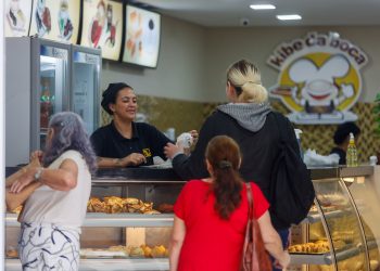 Paraná moderniza protocolos e tempo de abertura de empresas chega a 7 horas em setembro