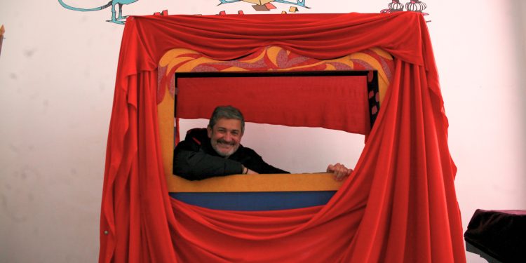 Último dia para se inscrever no curso gratuito de teatro para crianças e adolescentes