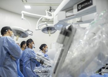 Guinness confirma recorde de telecirurgia de maior distância do mundo para o Paraná