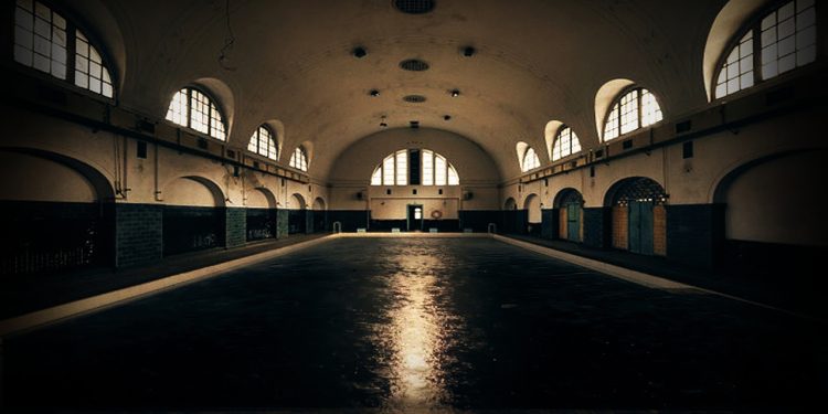 Exposição Labirinto: Uma abordagem poética sobre a finitude da vida