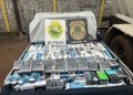Polícia Militar do Paraná apreende veículo carregado com pacotes de cigarros e anabolizantes em Céu Azul