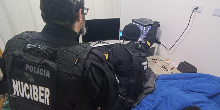 PCPR prende homem que produzia pornografia infantojuvenil em Curitiba
