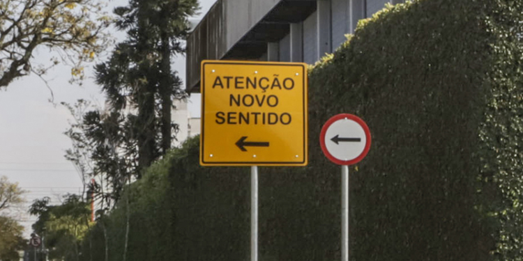 Rua do Ahú terá mudança de sentido a partir desta quarta-feira