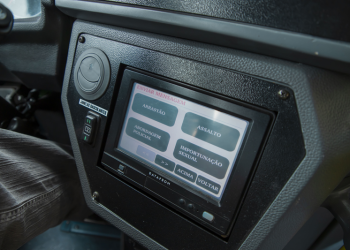 Frota de ônibus de Curitiba tem botão para denunciar assédio sexual e alertar a Guarda Municipal