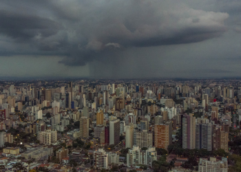 Curitiba tem alerta de tempestades para o fim de semana