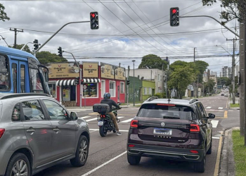 Atenção, motorista! Novo semáforo entra em funcionamento no Rebouças