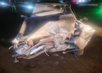 Cinco pessoas ficam feridas em colisão frontal na PR-090