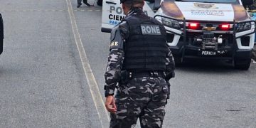 RONE neutraliza criminoso armado e apreende drogas, arma e munições