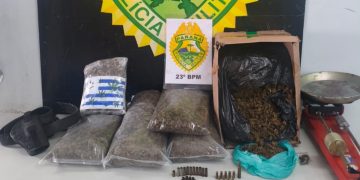 Mulher é presa com mais de 5 kg de maconha após tentativa de fuga a pé na Vila Sandra