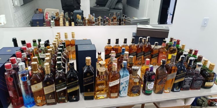 Polícia Civil cumpre 39 mandados em operação contra quadrilha especializada em furtos a residências de alto padrão