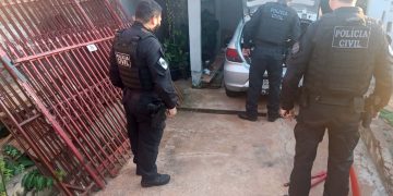 PCPR e PMPR prendem 3 pessoas e apreendem 6 armas, munições e drogas em Cascavel