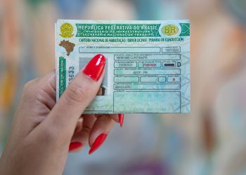 Governador sanciona lei que prevê CNH gratuita para pessoas em vulnerabilidade social