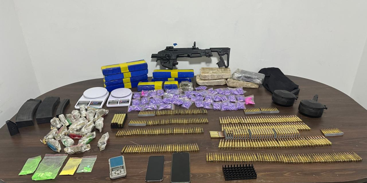 PMPR apreende munições e carregadores de fuzil em residência no Campo de Santana