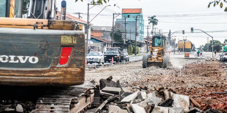 Novo bloqueio na Avenida Sete de Setembro começa para obras do BRT Leste/Oeste