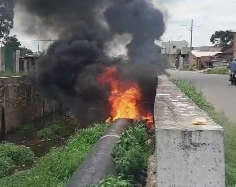 Incêndio criminoso destrói parte da estrutura de macrodrenagem em execução no Parolin