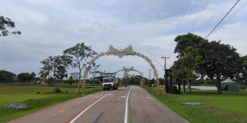 Montagem do circuito de Natal de carro transforma o Parque Náutico; estreia é na sexta-feira