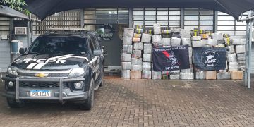 PCPR e PMPR apreendem 4 toneladas de maconha em veículo em São Miguel do Iguaçu