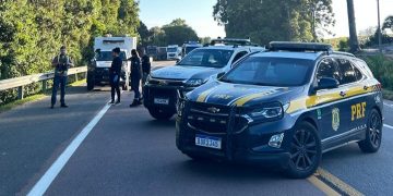 Grave acidente na Rodovia do Xisto deixa três mortos e cinco feridos