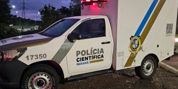 Homem armado de faca morre após atacar policiais em Curitiba