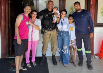 Policial militar salva bebê de 2 meses que se engasgou no Tatuquara