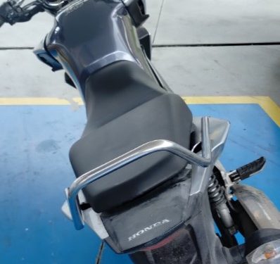 PM recupera motocicleta roubada após acompanhamento tático na Linha Verde