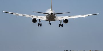 Viagens com crianças e adolescentes exigem cuidados especiais com documentos