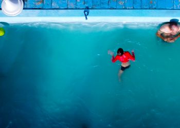 Corpo de Bombeiros orienta como prevenir afogamentos e outros acidentes em piscinas