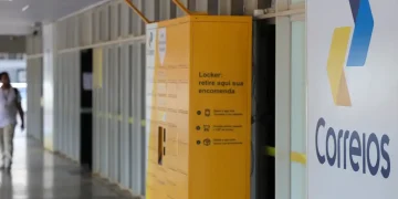 Correios preveem 15 mil demissões voluntárias e fechar mil agências
