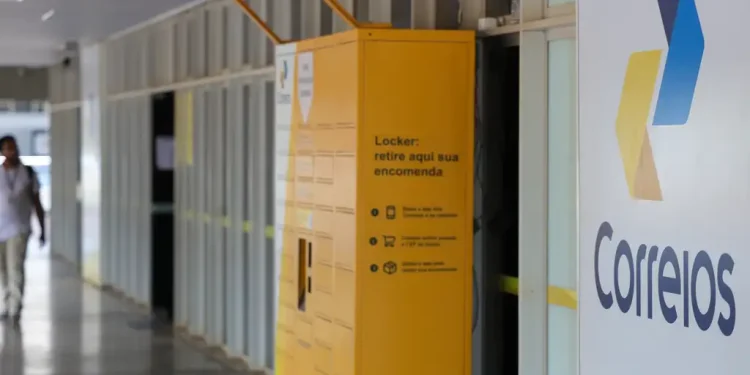 Correios preveem 15 mil demissões voluntárias e fechar mil agências
