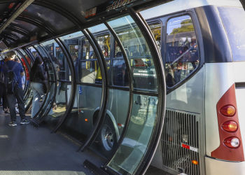 Estação-tubo Mercês sentido Centro-Campina do Siqueira será reativada nesta quinta-feira