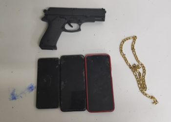 População reage a assalto e “arrepia” ladrão de celular no centro de Curitiba