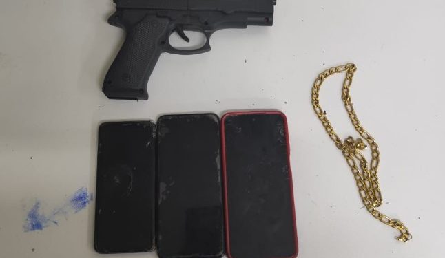 População reage a assalto e “arrepia” ladrão de celular no centro de Curitiba