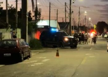 Homem é morto a tiros após colisão durante fuga no bairro Ipê, em São José dos Pinhais