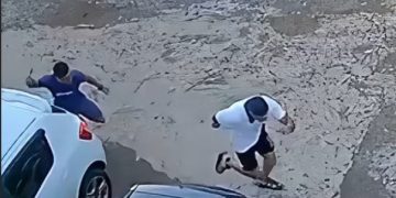 Homem é a atacado com golpes de faca em estacionamento de academia e acaba morrendo