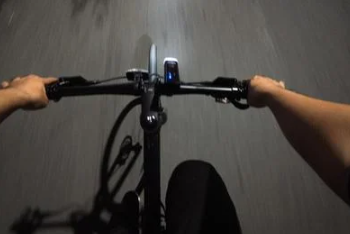 Bicicleta com motor a combustão é considerado veículo artesanal e precisa de vistoria, emplacamento e CNH