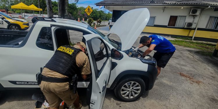 Monitoramento do Olho Vivo leva PMPR a recuperar no Litoral carro furtado em São Paulo