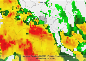 Curitiba registrou volumes extremos de chuva na terça-feira durante tempestade de verão