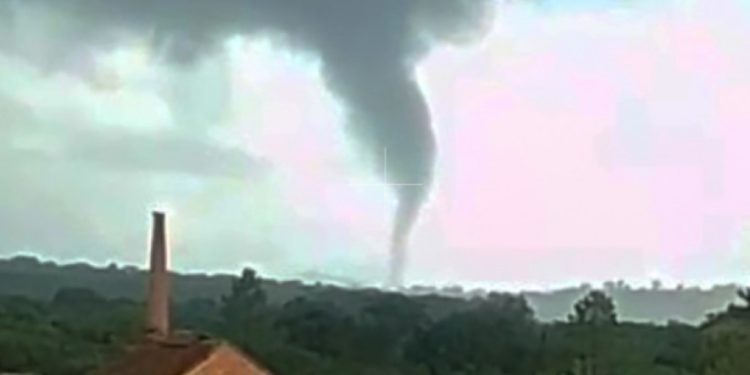 Simepar registra quatro casos de nuvem funil em menos de dez dias no Paraná