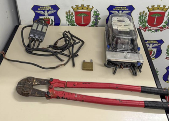Dupla é presa por furto de fiação no bairro Parolin