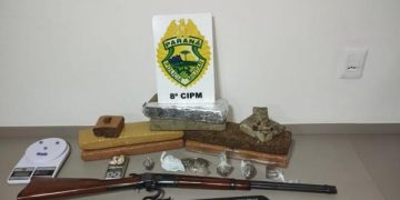 PMPR apreende drogas e armas de fogo em ação na zona rural de Rio Azul