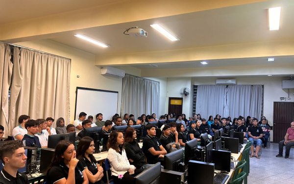 PCPR realiza palestra educativa em Colégio Estadual de Foz do Iguaçu