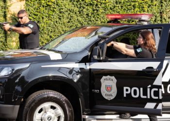 PCPR e GCM prendem homem em flagrante por tráfico de drogas, roubo e corrupção de menores em Araucária