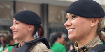 Polícia Militar reafirma protagonismo na rede de proteção à mulher durante evento no Teatro Guaíra