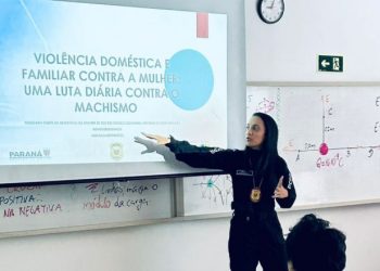 Polícia Civil promove ação educativa sobre enfrentamento à violência contra a mulher em escola de Foz do Iguaçu