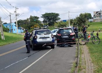 Homem é encontrado morto dentro de SUV no Parque Atuba