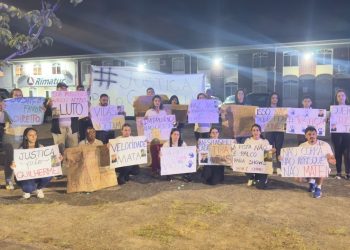 Família de motociclista morto em suposto racha protesta na BR-277 e cobra justiça