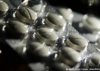 Câmara aprova regras para comercialização de remédios em supermercados