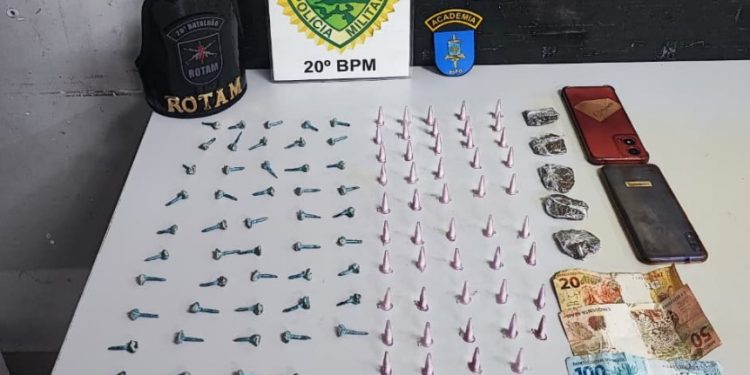 Dupla é presa por tráfico de drogas durante atividade prática da ROTAM no Boqueirão