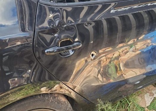 Motorista tem carro atingido por tiro após confusão entre torcidas no bairro Xaxim